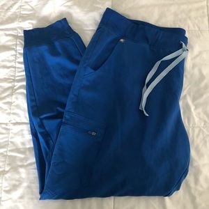 FIGS Women’s Zamora jogger scrub pant in blue